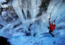 Ice-Climbing-Gorges-de-Ballandaz-Savoie-France